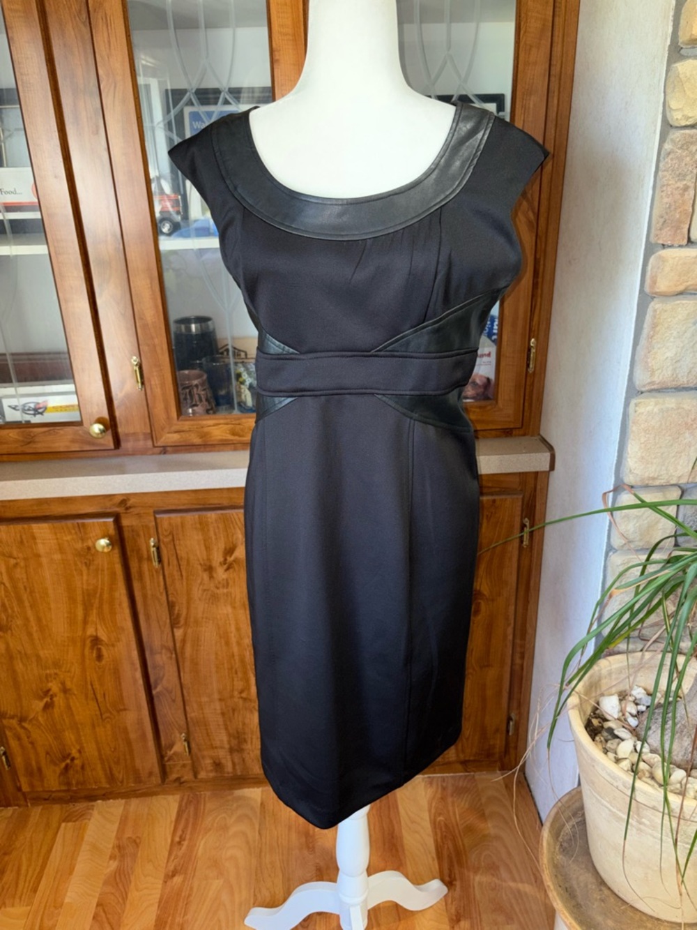 Vintage Riley size 12 black sleeveless sheath dress stretch & faux leather trim